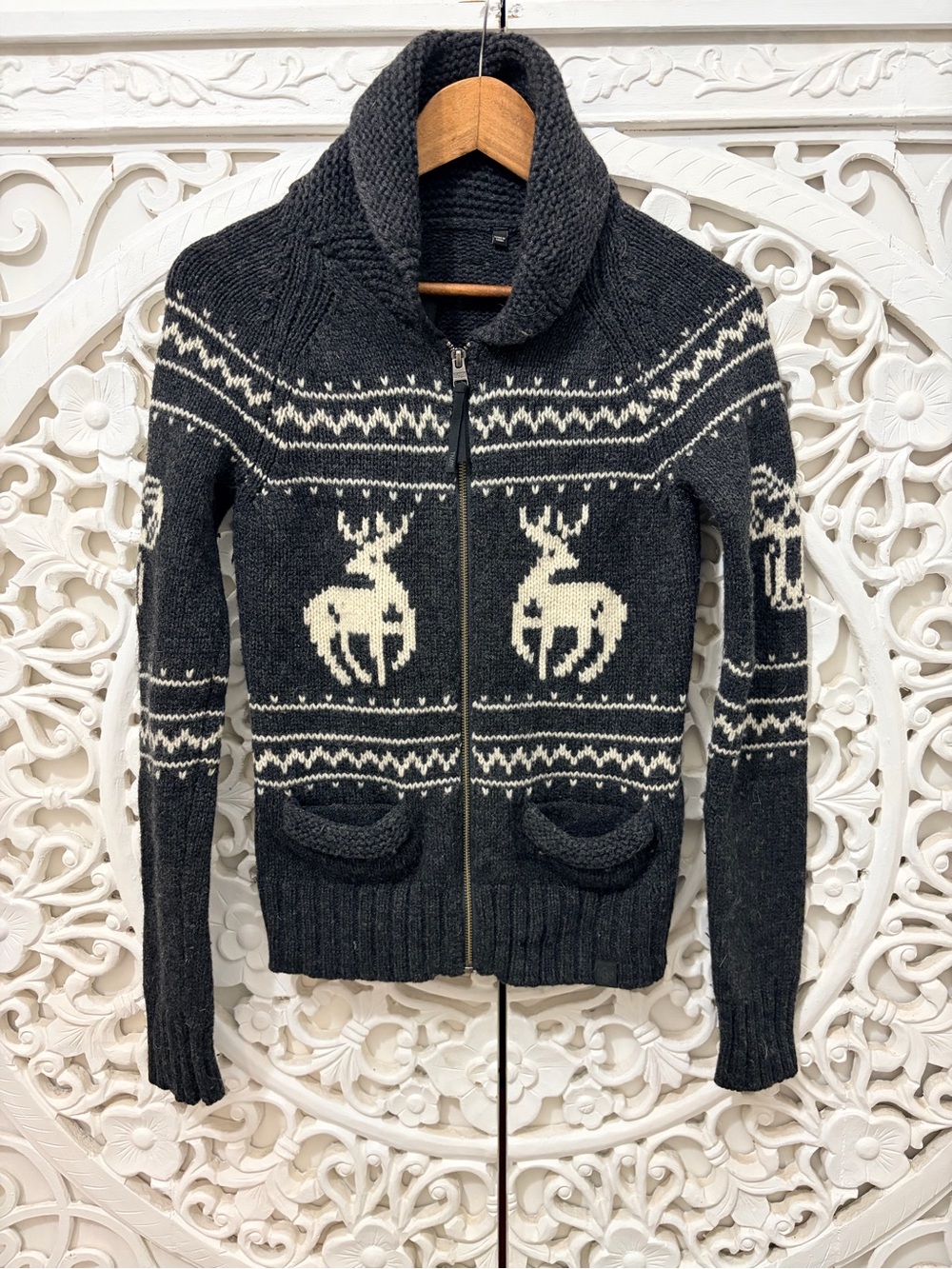 TNA Aritzia 100% Lambswool Deer Fair Isle Zip Sweater Cardigan S